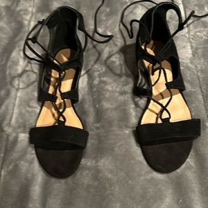 Women’s flat lace-up sandals